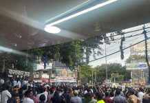 प्रधान यांच्या राजीनाम्याबद्दल पुण्यात तरुण मंडळांनी आनंदोत्सव साजरा केला पुणे बातम्या